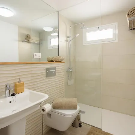 Purple Volcano - Pool And Gym In Sport Center Fariones Included By Lanzarote Ferienhaus